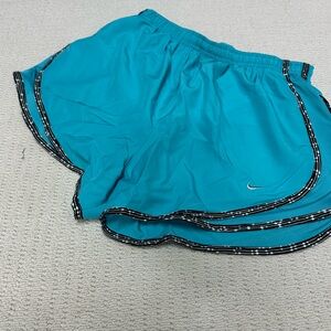Aqua blue Nike Dry Fit women’s shorts size medium used, excellent condition
